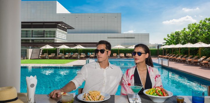 bangkok-city-hotel-pool-bar-full-2