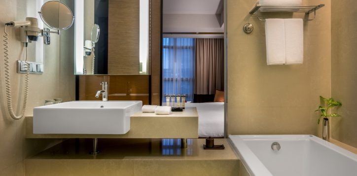 bangkok-city-hotel-superior-full-4-2