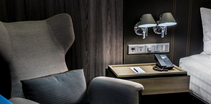 bangkok-city-hotel-deluxe-room-2-2