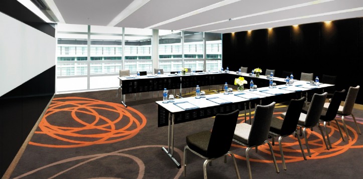 meeting-events-theta-u-shape-2