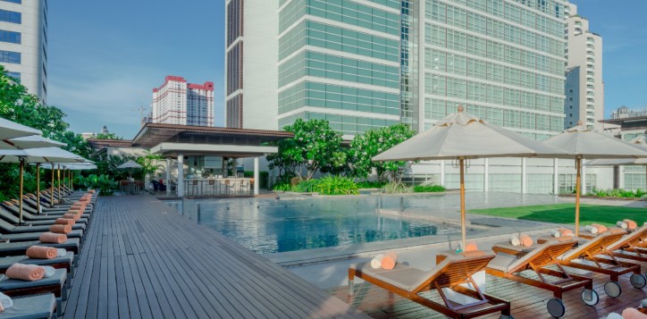 spa-fitness-swimming-pool-bg3-2