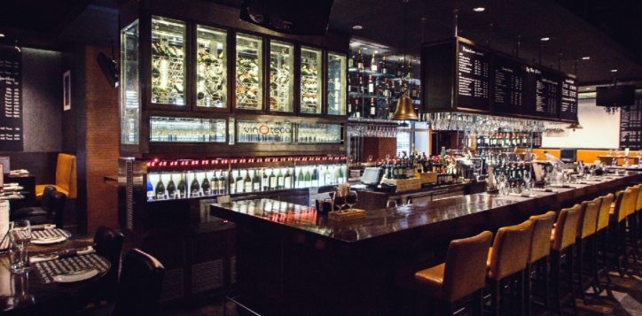 wine-pub-bangkok-1-2