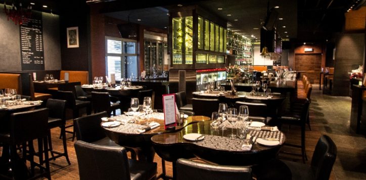 wine-pub-bangkok-2-2