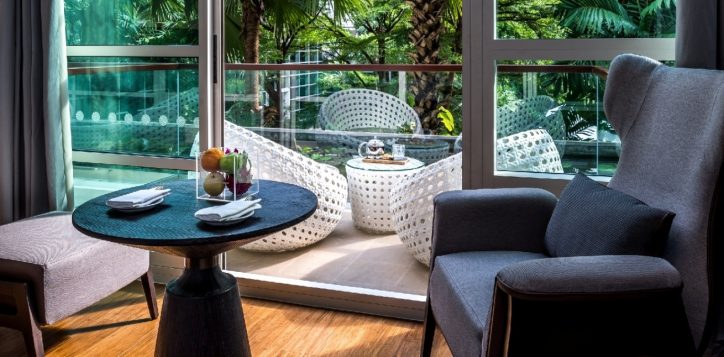 bangkok-city-hotel-deluxe-balcony-2-2-2