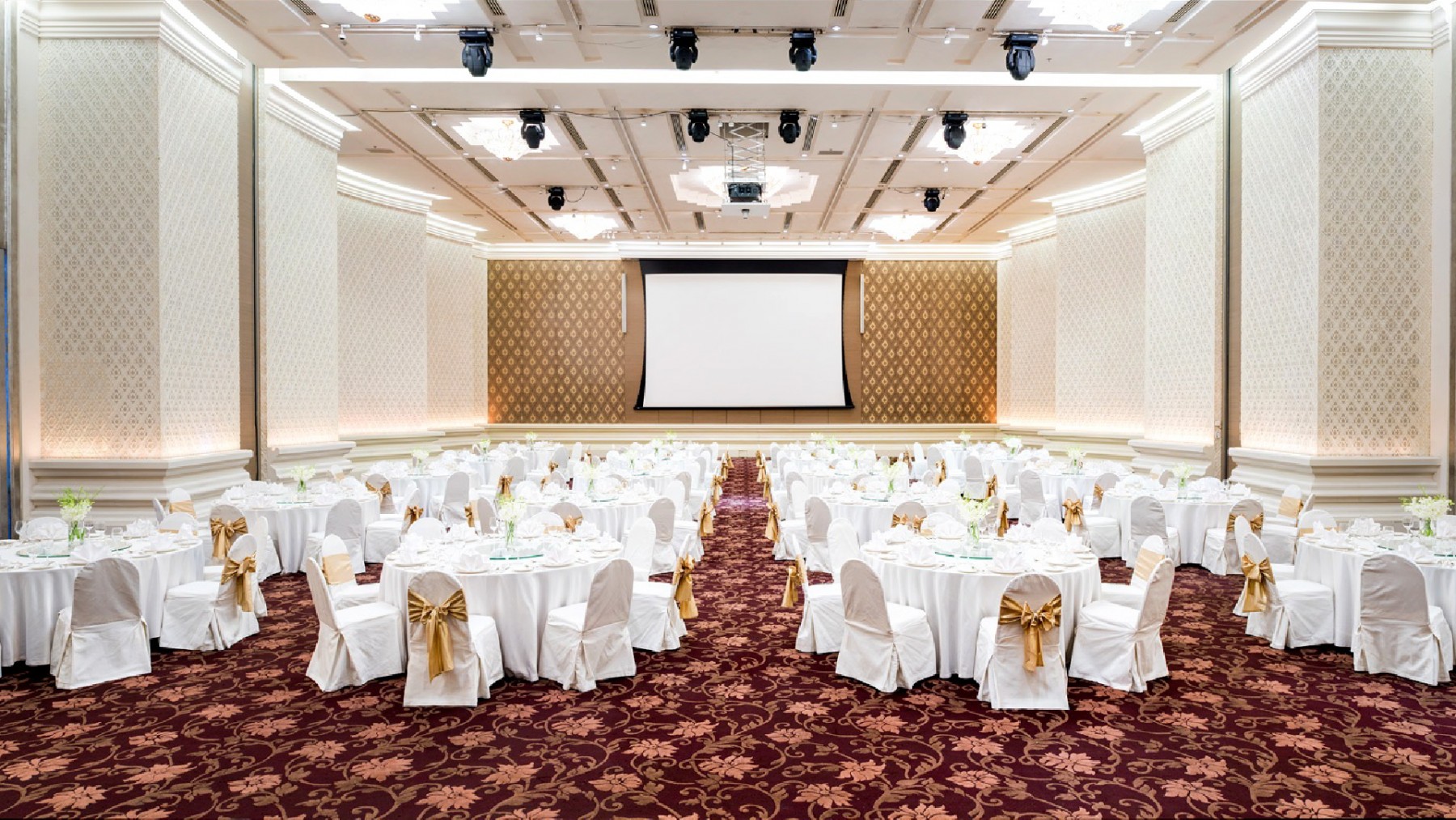 ห้องประชุมในโรงแรมกรุงเทพ | โรงแรมพูลแมน คิง เพาเวอร์ กรุงเทพ