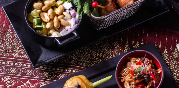 thai-restaurant-in-bangkok21-2