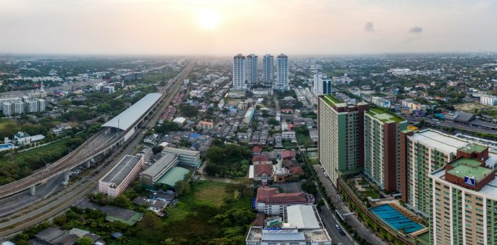 bangkok-hotel-near-the-airport-rail-link-2
