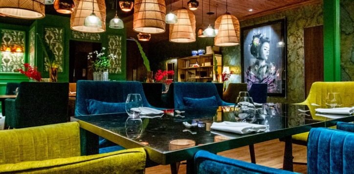 christmas-restaurant-promotion1-2